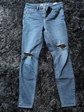 Old Navy Rockstar Super Skinny Jeans